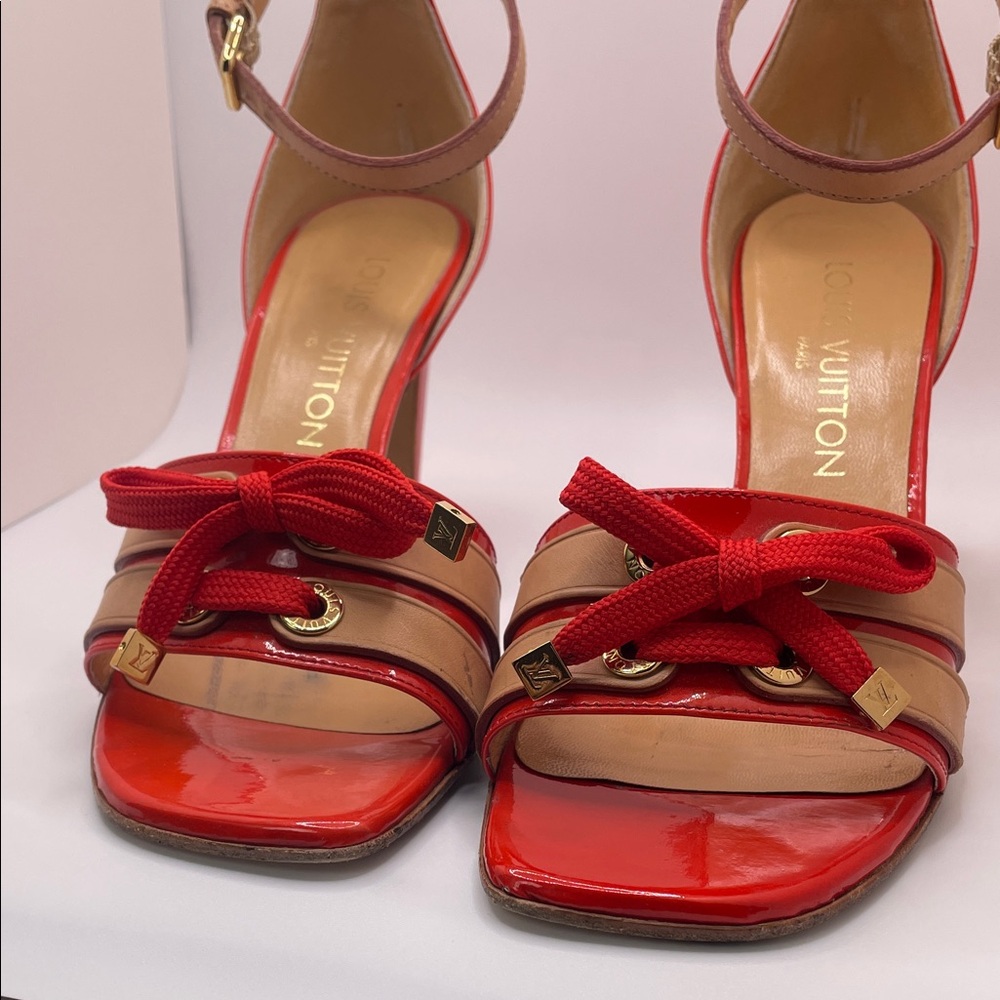 Louis Vuitton Red Patent Leather Heels with Bow gold LV original box & dust bag - Picture 9 of 17